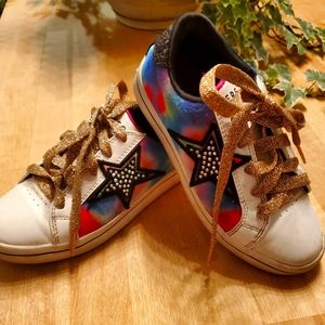 Girls Sketchers  shoes ALL girls shoes 3 for 10.00